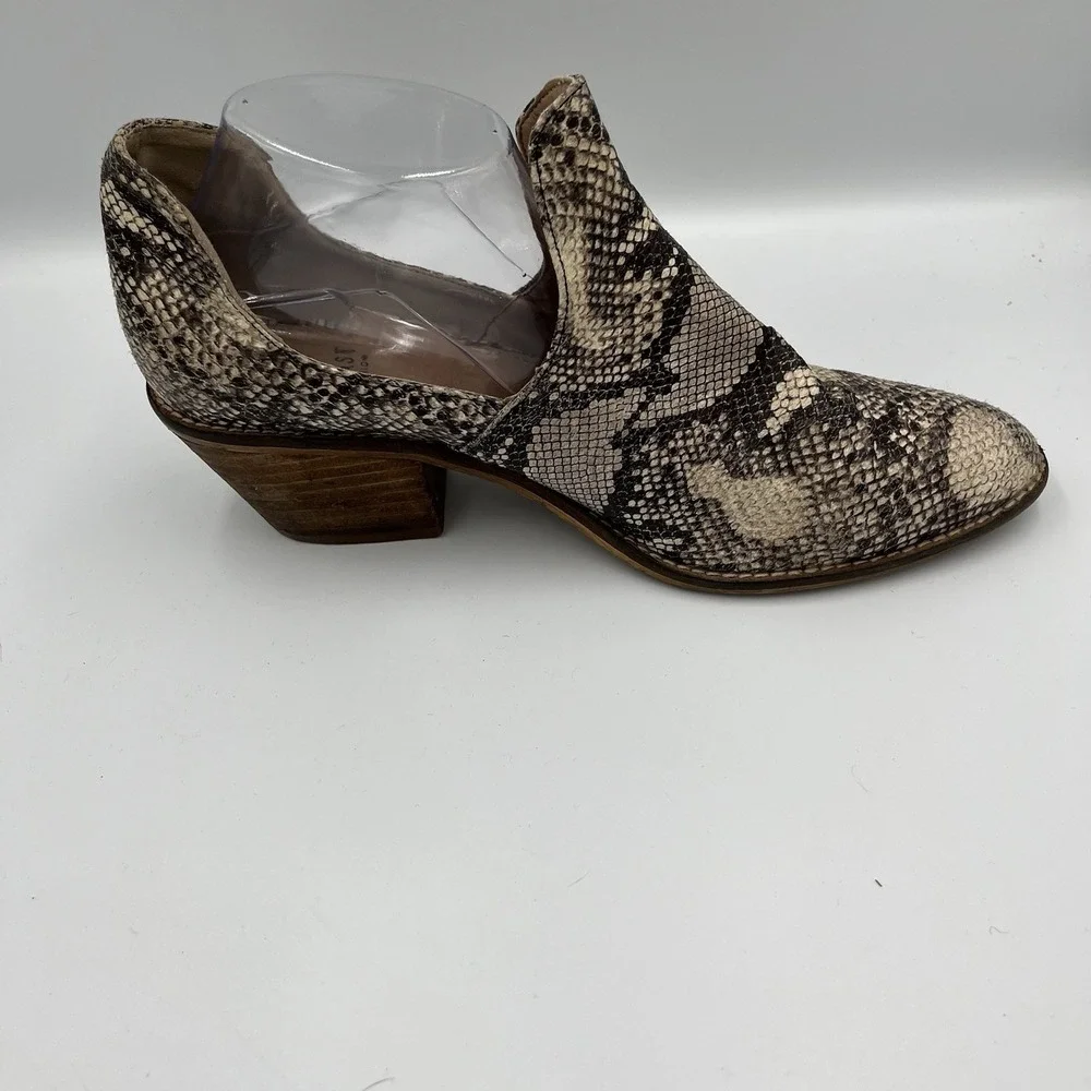 Beast Fashion Snakeskin Gray Cream Size 10 Slip On Booties Western Edgy Festival